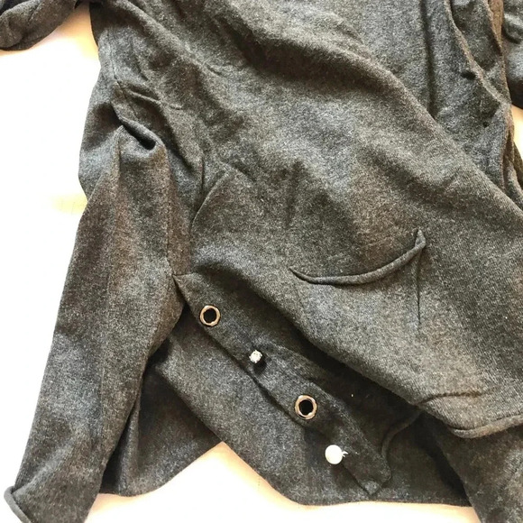 Loose Fitting Lightweight Knit Sweater - Picture 5 of 13